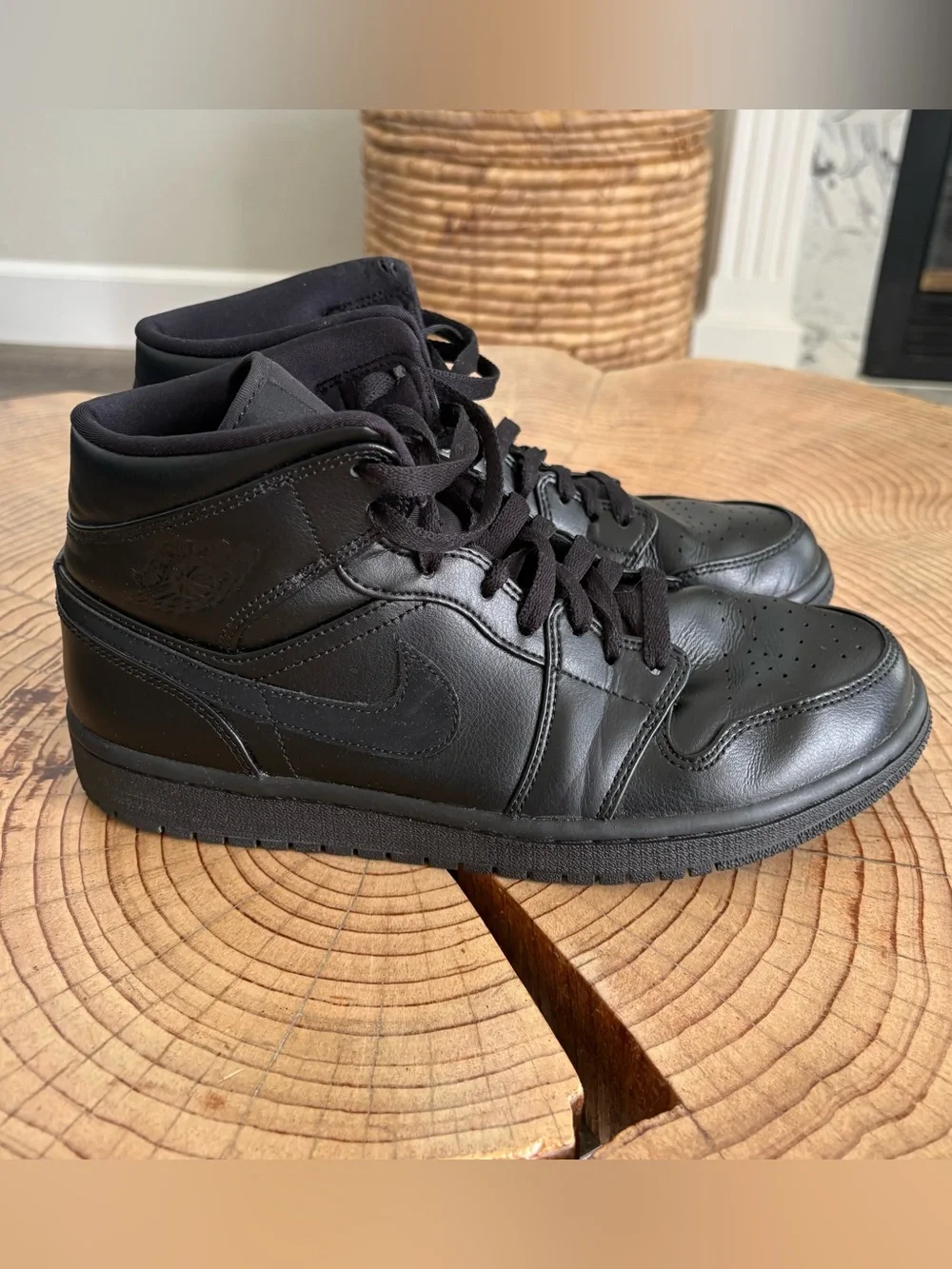 Jordan all black